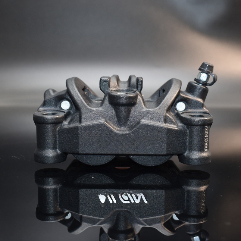 Forged Front Brake Caliper 4 Piston - オートバイ日清鍛造ブレーキキャリパー非対称4ピストン100MM取り付けロックポイント（前輪ブレーキ用）
